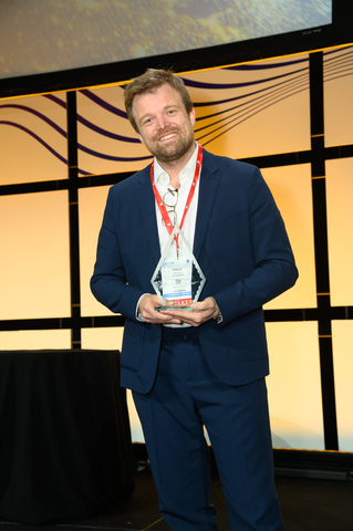 original SWISSto12 Founder and CEO Dr. Emile de Rijk accepting the Via Satellite '2024 Satellite Executive of the Year' Award (Photo: Business Wire)