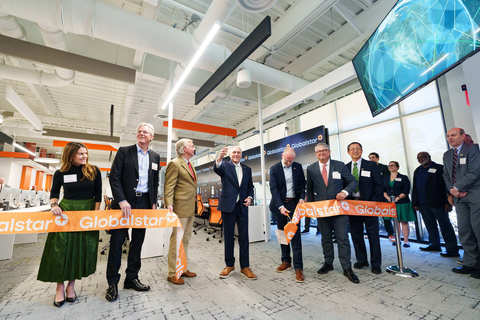 Rebecca Clary, Globalstar CFO; Dr. Paul Jacobs, Globalstar CEO; Jay Monroe, Globalstar Chairman; Leader Steve Scalise; Chairman Brendan Carr of the FCC; Barbee Ponder, Globalstar VP Legal & Regulatory Affairs; and Wen Doong, SVP Engineering, cut the ribbon at the grand opening ceremony for the Globalstar Satellite Operations Control Center in Covington, Louisiana.