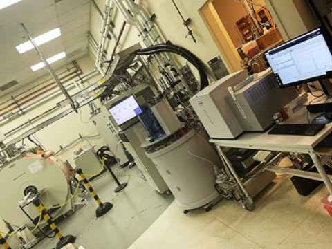 original Bruker d-DNP polarizer shown (center) at UCSF, between Bruker 9.4T MRI (far left) and Fourier 80 NMR (right of polarizer). The novel d-DNP system enables >10,000x signal gains on 13C in high-field MRI and NMR systems.