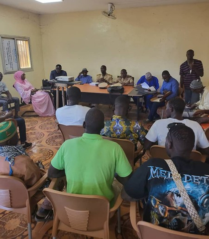 original Community consultation for Dynacor’s Environmental and Social Impact Study in Senegal