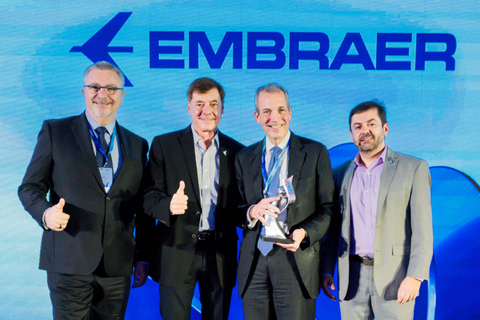 original During its annual Supplier Conference, Embraer awarded Hexcel the Best Supplier of the Year in the Standards & Materials Category for its outstanding efforts throughout 2024. The award is a further recognition of 50 years of excellence in partnership between the two companies. Pictured from left to right: Lyndon Smith, Acting President, Americas & Global Fibers, Hexcel; Francisco Gomes Neto, President & CEO of Embraer; Tom Gentile, Chief Executive Officer & President of Hexcel; and Roberto Chaves, Executive Vice President of Global Procurement and Supply Chain at Embraer.