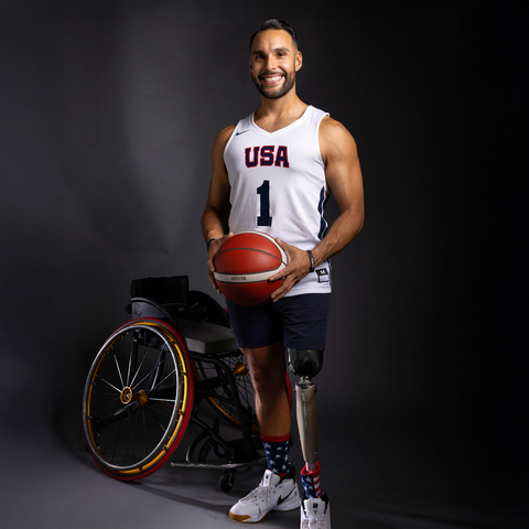 original El medallista de oro paralímpico en baloncesto y egresado de Keller Graduate School of Management, Jorge Sánchez, será el orador principal en las ceremonias de graduación de DeVry University y su escuela de educación superior, Keller Graduate School of Management, el domingo 8 de junio.