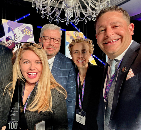 thumbnail DAS Technology Co-Founder and CEO Alexi Venneri proudly holds her Automotive News award, which recognizes her as one of 100 Leading Women in the North American Auto Industry. She is joined by (left to right) Cliff Banks, Founder of the Banks Report and AUTOVATE; Kristen Judd, Head of OEM, Partnerships and SaaS Strategy at DAS Technology; and Jason Barie, DAS Technology COO.