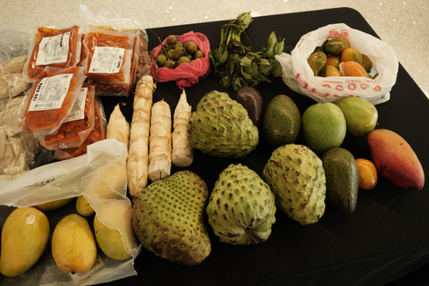 thumbnail Fruits and vegetables confiscated by U.S. Customs and Border Protection. [Credit: Image courtesy of The California Department of Food and Agriculture (CDFA). All rights reserved. For media use only.]