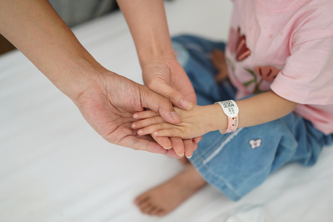 A three-year-old girl from Guizhou is among the heart disease patients Pacific Prime helped in collaboration with the Shanghai Rende Foundation