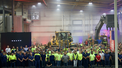 original Volvo CE employees gathered for the announcement of a major investment in production capabilities at its North American headquarters in Shippensburg, Penn. In addition to existing wheel loader and compactor manufacturing, crawler excavators will be produced at this site beginning in 2026.