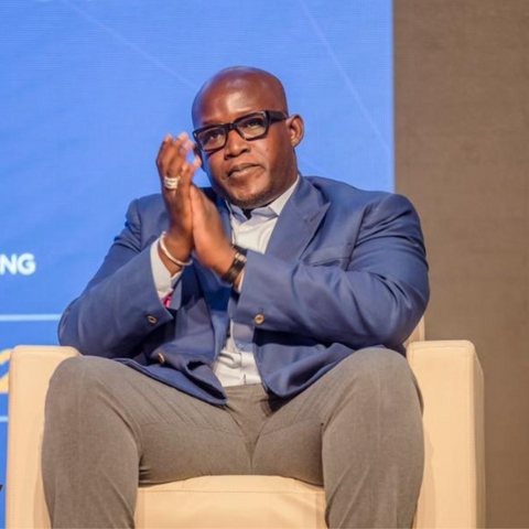 thumbnail « Le football est devenu un outil de transformation sociale, un langage universel qui unit, inspire et ouvre de véritables perspectives pour la jeunesse ivoirienne. Nous sommes fiers de soutenir ces jeunes en veillant à ce que chaque joueur entre sur le terrain équipé, à égalité et motivé. » -  Cheikh-Louis Tall, PDG de Coast 2 Coast.