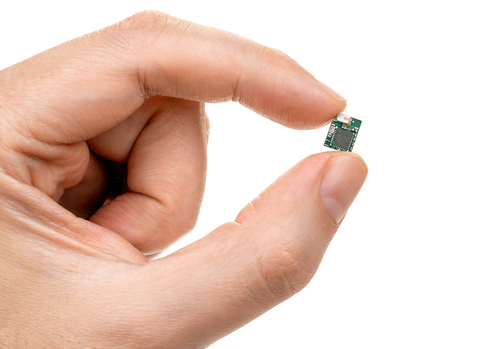 original SPARK’s ultra-wideband (SPARK LE-UWB™) technology – embodied in its SR1120 transceiver, shown here – is integrated with Softgent’s innovative platforms for high-performance wireless IoT connectivity, positioning, ranging and tracking.