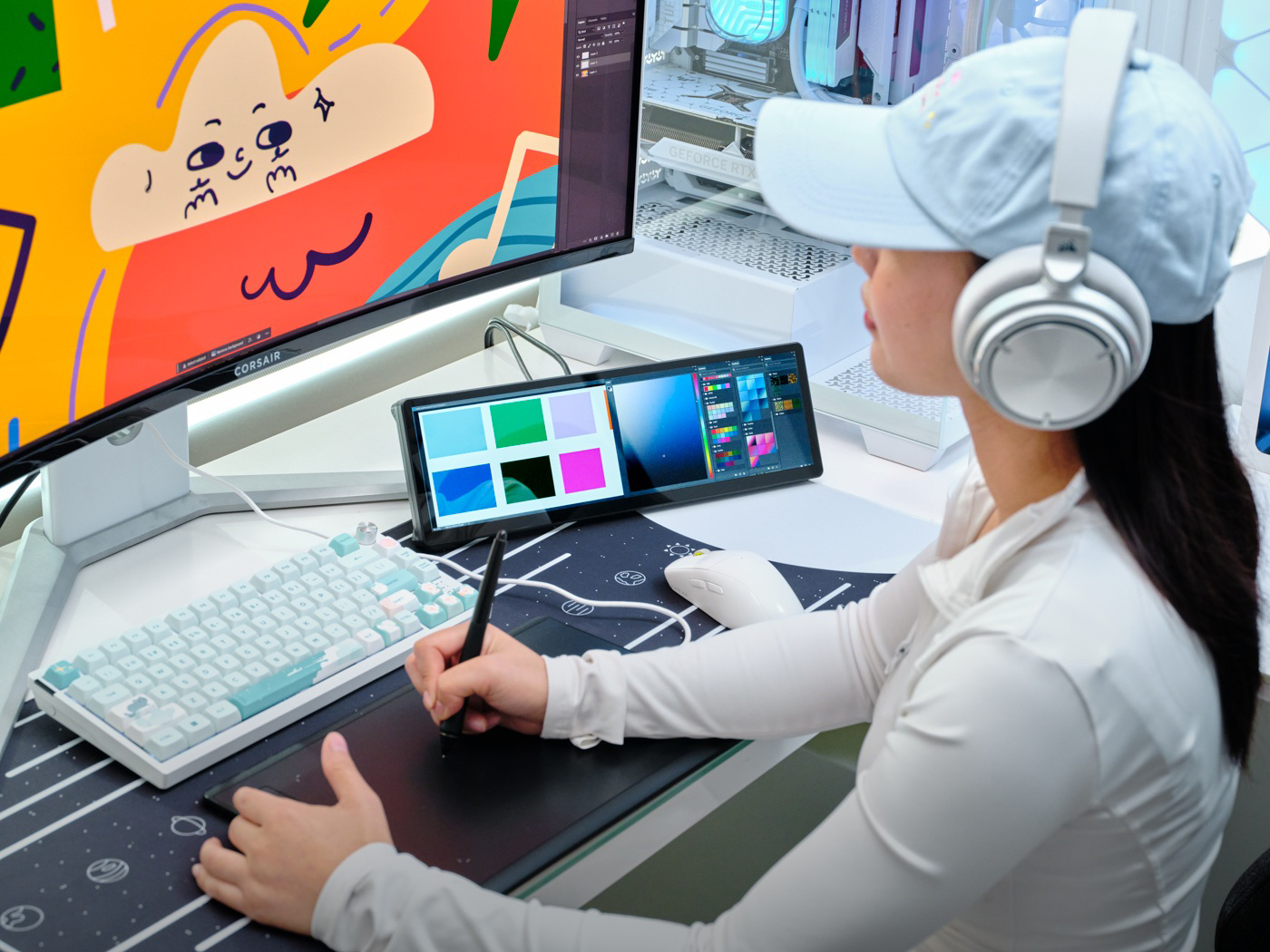 CORSAIR Expands Ecosystem with XENEON EDGE 14.5″ Touchscreen 
