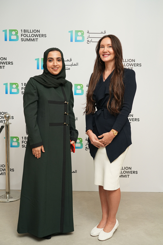 thumbnail Her Excellency Alia AlHammadi, Vice Chairperson of the UAE Government Media Office and CEO of the 1 Billion Followers Summit with Courtney Powell, COO & Managing Partner, 500 Global.