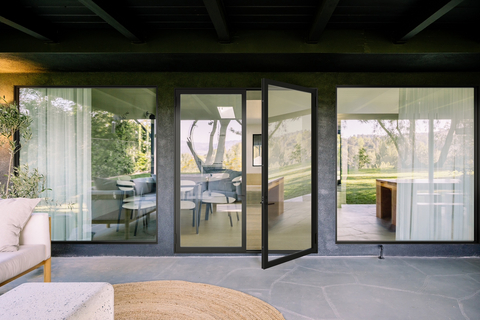 thumbnail The Series 8900 features advanced thermal break technology and dual-glazed LoĒ³- 366 glass with Argon as standard to meet energy standards, including California’s Title 24.