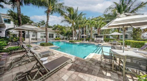 original Walton Street originates a loan to a real estate fund advised by Crow Holdings Capital for the acquisition of 33 West, a 376-unit apartment community in Davie, FL.