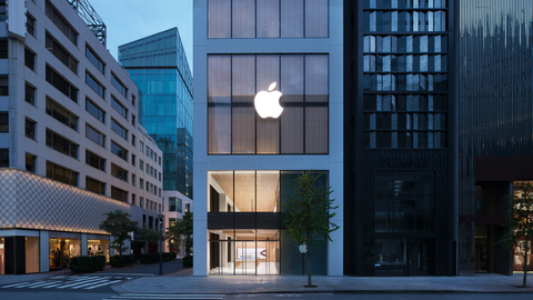 original Apple Ginza will reopen on Friday, September 26, located in the vibrant Ginza district where Apple’s retail journey in Japan began more than two decades ago.