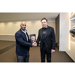 Elon Musk incontra i vertici di BRIDGE UAE per discutere del futuro dei media, della tecnologia e dell'intelligenza artificiale e riceve l'invito al summit inaugurale BRIDGE 2025