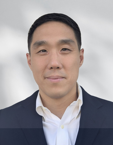 thumbnail Sterling Chung, Chief Regulatory & Quality Officer, Aurion Biotech