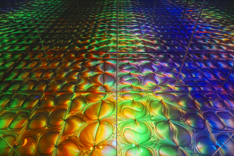 thumbnail teamLab, Transient Abstract Life and Return © teamLab