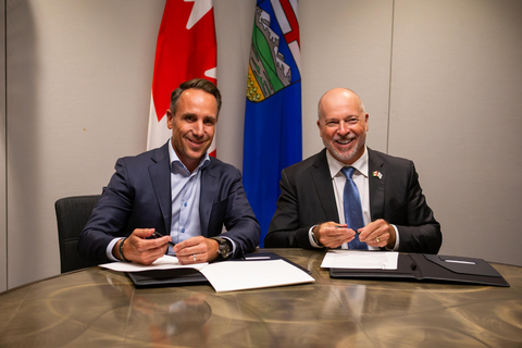 original Energy Alberta CEO and President Scott Henuset and Westinghouse Canada President John Gorman sign a memorandum of understanding to explore deploying an advanced AP1000® modular reactor in Alberta.