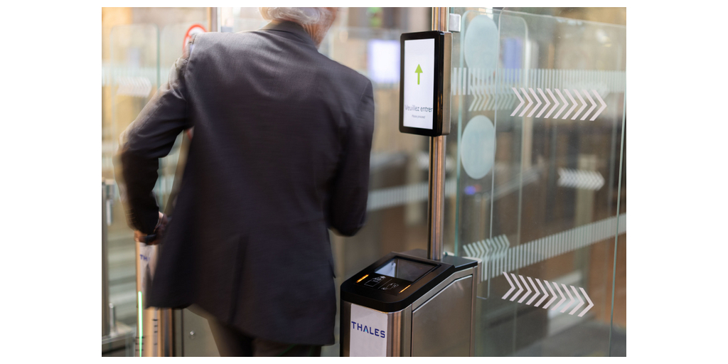  Thales nominata Frost & Sullivan’s 2025 Company of the Year nel settore Automated Border Control