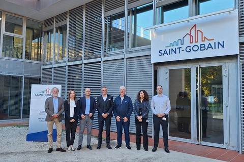 original Leaders from Eurodia Industrie and Saint-Gobain Ceramics meet to discuss the details of their partnership.
