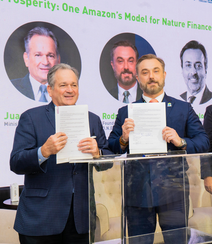 original Juan Carlos Navarro, Ministro de Ambiente de Panamá y Rodrigo Veloso, Fundador y CEO de O.N.E Amazon