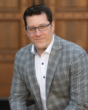 Carpenter is a seasoned operating executive with more than 20 years of experience leading large-scale transformation, operations, and strategy initiatives across Fortune 500 corporations, private equity–backed ventures, and mid-market companies.