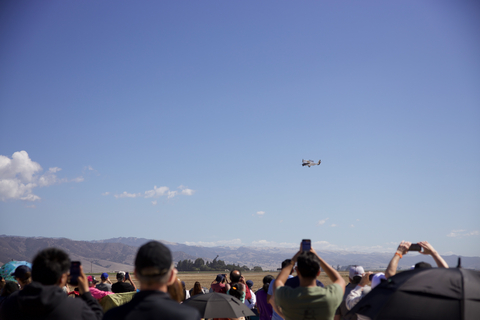 thumbnail Image shows Midnight wowing tens of thousands of spectators at the California International Airshow.