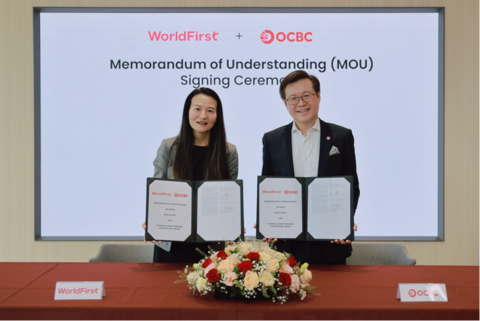 original Clara SHI, Vice President of Ant International and CEO of WorldFirst, and Melvyn LOW, Head of Global Transaction Banking at OCBC, signed the memorandum of understanding (MOU) in Singapore.