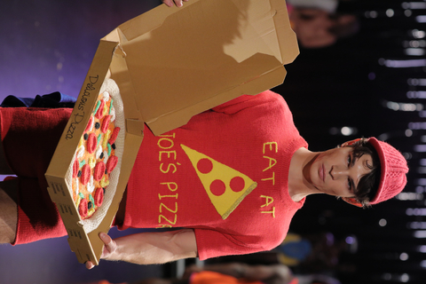 thumbnail 'I Wool Survive' Look 33, Pizza Delivery Guy