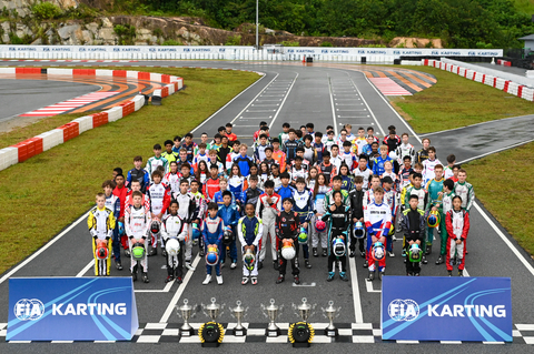 107 drivers from 50 nationalities at the FIA Karting Arrive and Drive World Cup