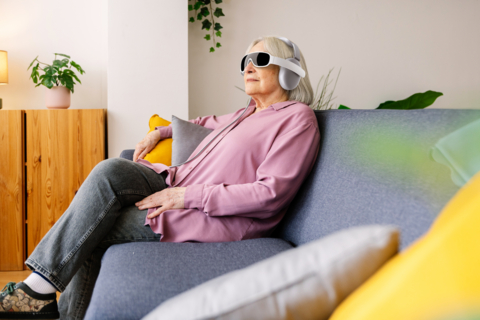 thumbnail Image caption: Cognito Spectris investigational device. Image credit: Cognito Therapeutics