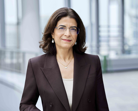 original Hinda Gharbi, Directrice Générale de Bureau Veritas