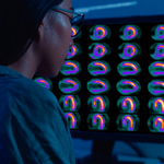 Woman_looking_at_a_cardiac_PET_scan.jpg