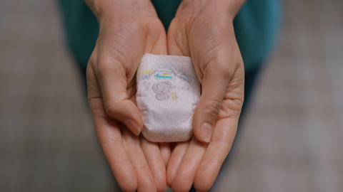 thumbnail Pampers Swaddlers Size Pxxs in Hand