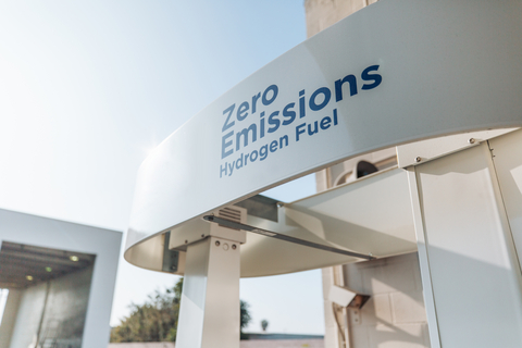 Clean Energy hydrogen station dispenser, Los Angeles County.