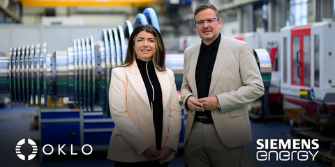 Tobias Panse, Senior Vice President Steam Turbines and Generators, Siemens Energy, and Alexandra Renner, Chief Product Officer of Oklo stand before a Siemens SST-600 steam turbine. (Image: Siemens Energy)