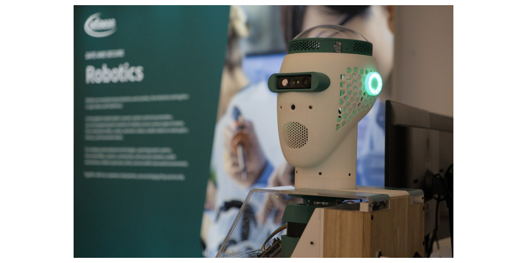  Infineon e HTEC presentano la testa robotica umanoide in occasione dell'evento OktoberTech™ Silicon Valley 2025 di Infineon