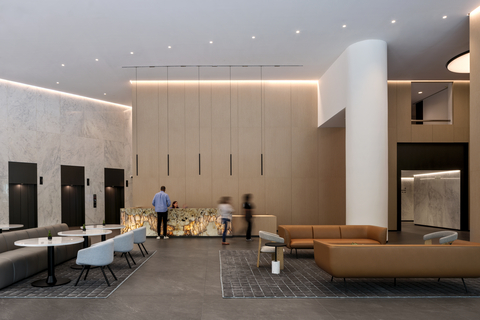 Expansive Sky Lobby now fosters a grand arrival and collaboration with a tenant lounge, barista stand, conference center, and indoor and outdoor seating.