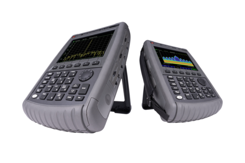 FieldFox D-Series handheld analyzers offer versatile, software-defined applications ranging from 120 MHz gap-free IQ data streaming to real-time spectrum analysis.