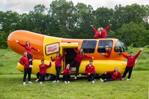 original Now through January 31, Oscar Mayer invites fans to apply for a one-year, full-time, paid gig behind the wheel of the iconic Wienermobile.