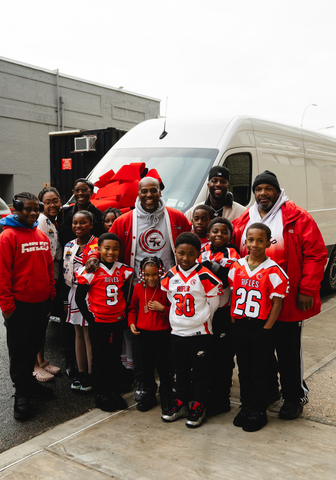 thumbnail Ambassador Nigel Sylvester is giving to Springfield Rifles and Fiflettes Youth Sports Inc. It is the Mission of the Springfield Rifles and Riflettes to nurture the self-confidence and self-assurance needed to successfully overcome the conditions of life. Sportsmanship, teamwork, honesty, responsibility and self-discipline are among the traits needed by youngsters to face the future with positive aspirations and confidence. 