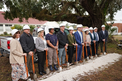 original On December 2, representatives from WANRack, UDT, and Columbia County School District broke ground on construction of a new fiber internet infrastructure to link all of the district schools on a private high-speed network.