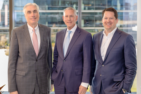 original Left to right. John Handy, president and chief executive officer, Commerce Trust, a division of Commerce Bank; Joseph Catti, chief executive officer, FineMark Bank & Trust, a division of Commerce Bank, and Chairman, Commerce Trust; John Kemper, president and chief executive officer, Commerce Bancshares, Inc.