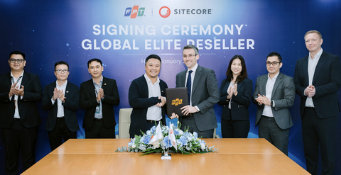 original FPT and Sitecore leaders at the Global Elite Reseller signing ceremony.