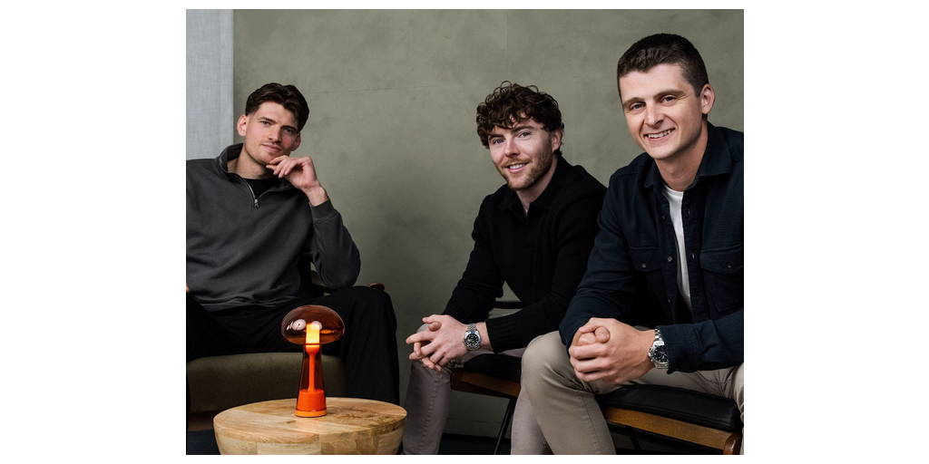 Fanvue, la piattaforma di monetizzazione per creatori basata sull’IA, raggiunge ricavi annualizzati di 100 milioni di dollari e raccoglie 22 milioni di dollari in un round di investimento di Serie A – mentre i principali creatori globali si...