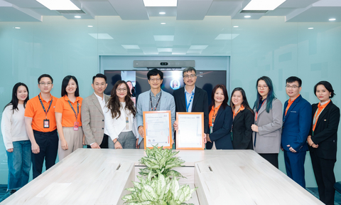 FPT received ISO/IEC 42001:2023 certification during the certification award ceremony in Hanoi, Vietnam