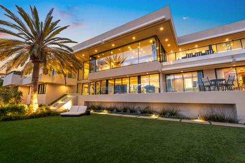 Maxine Gellens of Berkshire Hathaway HomeServices California Properties successfully assisted the buyer and seller of 2506 Ruette Nicole, a landmark estate overlooking the ocean and La Jolla Shores, for a closing price of $18 million. The home encompasses approximately 8,927 square feet and displays panoramic whitewater views from most of the rooms. As may be expected, the estate features a wine cellar, a pool/spa, a chef’s kitchen, luxe primary suite, an office, a media lounge with a wet bar, and a gym with a sauna. Photo by: REV Video Productions