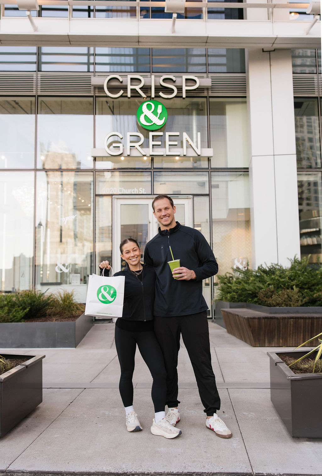 CRISP & GREEN Signs Shawn Johnson East and Andrew East as Brand Ambassadors; Debuts 'Team East Wrap' | FNB-X
