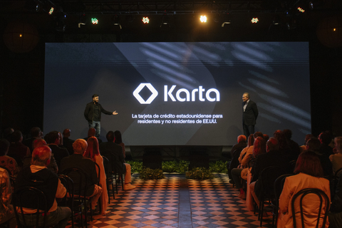 From left to right: Freddy Juez, CEO and Founder of Karta, and Raúl Henríquez, Chairman of the Board and CEO of Insigneo, during the partnership announcement in Punta del Este, Uruguay.