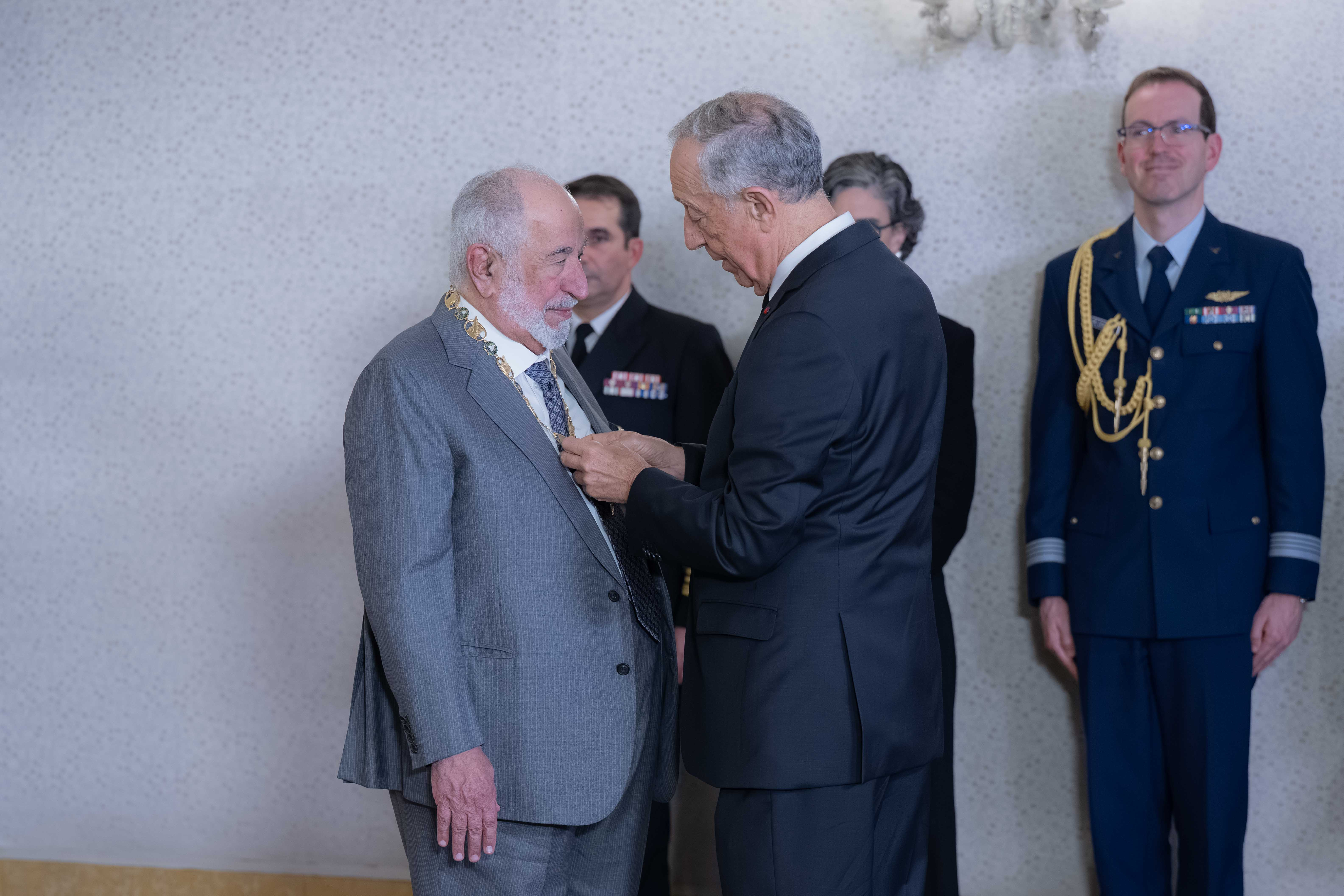Sharjah Ruler receives Portugalu2019s Grand Collar of Order of Camu00f5es (Photo: AETOSWire)