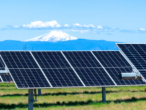 original Bakeoven Solar with Oregon’s Mt. Hood in the background